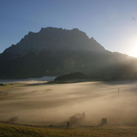 Alpin-Sportiv Appartement Lermoos Buitenkant foto