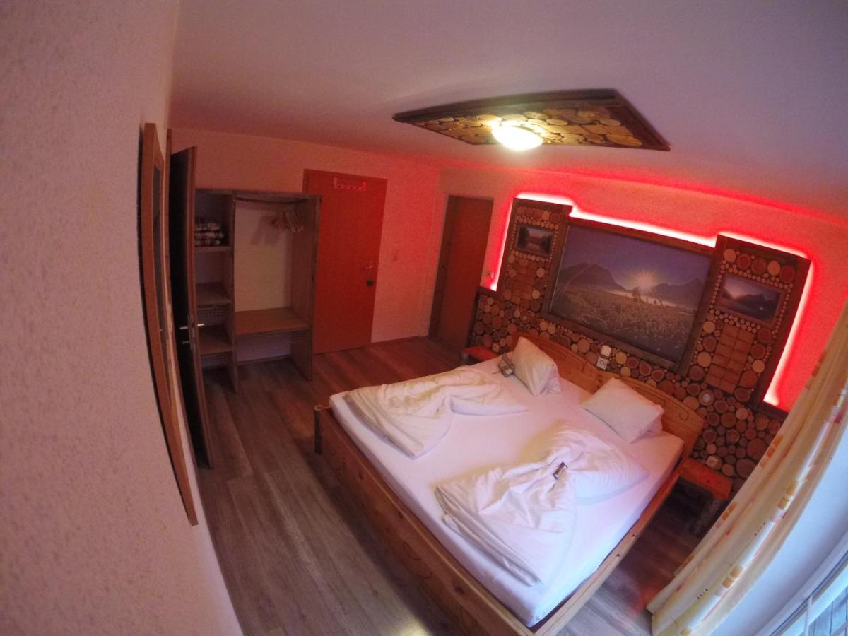 Alpin-Sportiv Appartement Lermoos Buitenkant foto